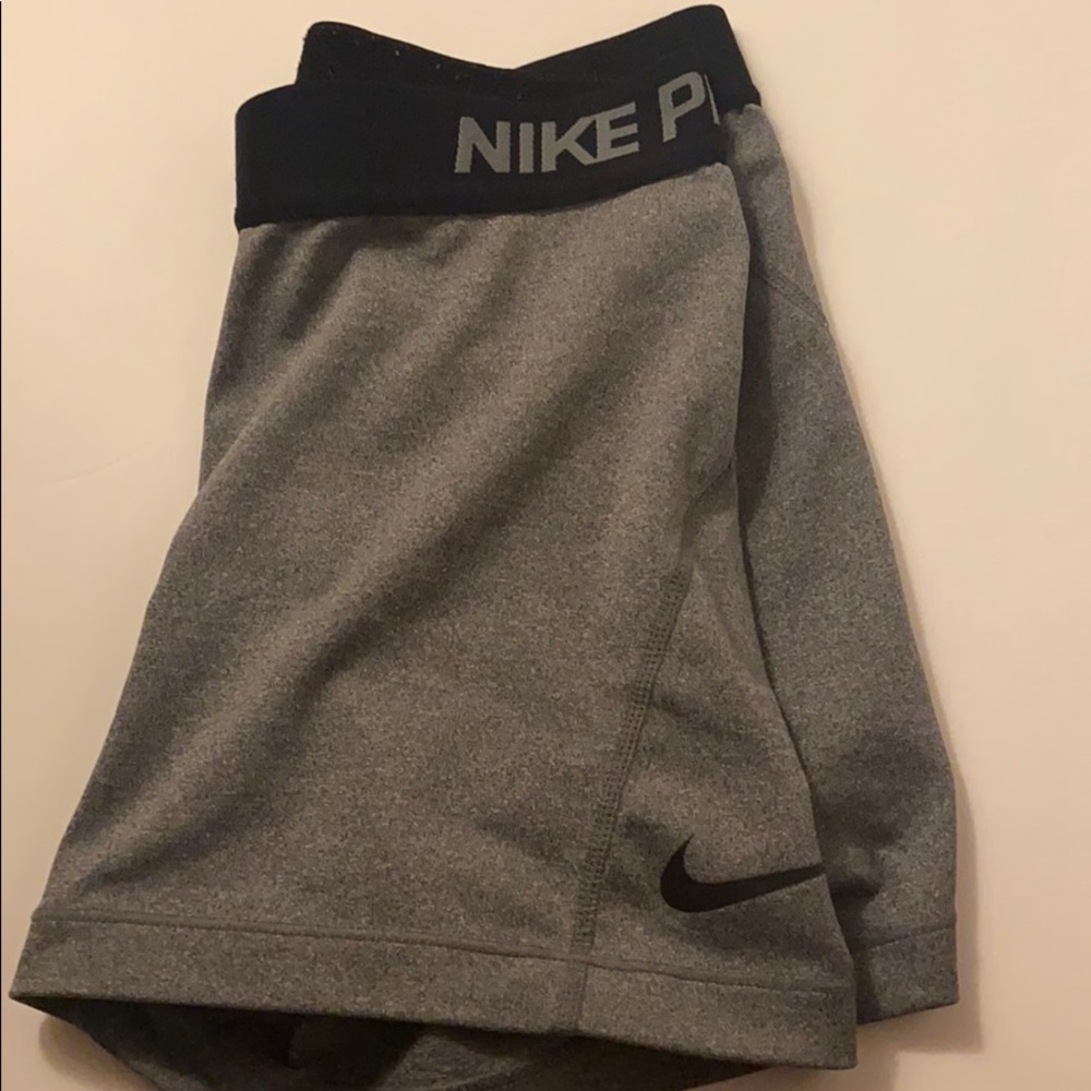 charcoal gray Nike pros